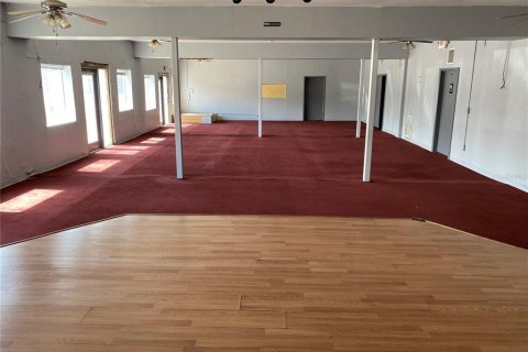 Commercial property in Tampa, Florida 622.45 sq.m. № 2204629 - photo 23