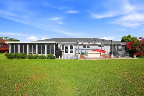 House in North Port, Florida 3 bedrooms, 137.03 sq.m. № 2133876 - photo 30