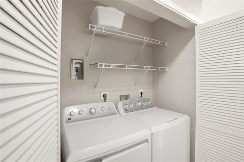 House in North Port, Florida 3 bedrooms, 137.03 sq.m. № 2133876 - photo 25
