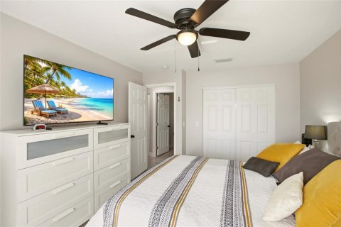 House in North Port, Florida 3 bedrooms, 137.03 sq.m. № 2133876 - photo 15