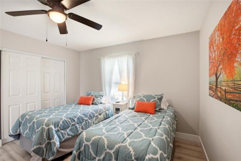 House in North Port, Florida 3 bedrooms, 137.03 sq.m. № 2133876 - photo 20