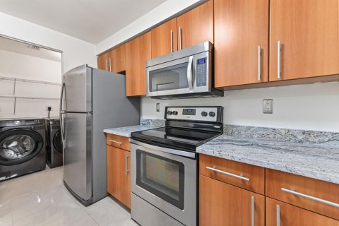 Купить кондоминиум в Корал-Спрингс, Флорида 6 комнат, 122.17м2, № 2342916 - фото 13