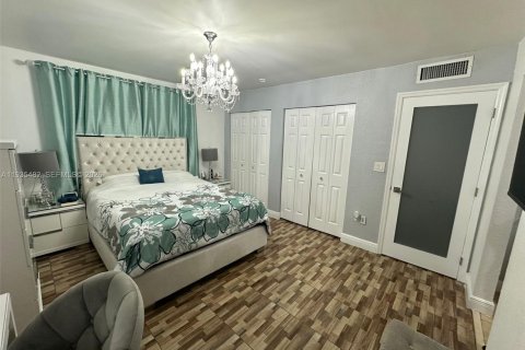 Touwnhouse à louer à Miami, Floride: 3 chambres, 147.9 m2 № 1998320 - photo 22