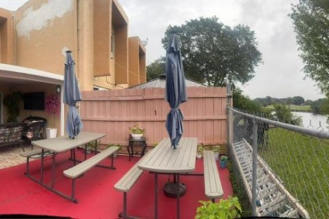 Touwnhouse à louer à Miami, Floride: 3 chambres, 147.9 m2 № 1998320 - photo 19