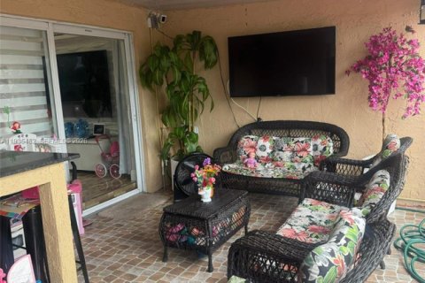 Touwnhouse à louer à Miami, Floride: 3 chambres, 147.9 m2 № 1998320 - photo 21