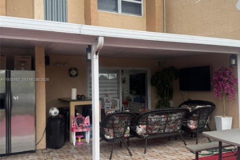 Touwnhouse à louer à Miami, Floride: 3 chambres, 147.9 m2 № 1998320 - photo 20