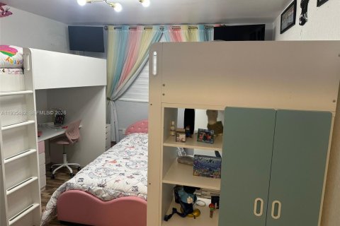 Touwnhouse à louer à Miami, Floride: 3 chambres, 147.9 m2 № 1998320 - photo 30