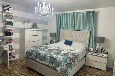 Touwnhouse à louer à Miami, Floride: 3 chambres, 147.9 m2 № 1998320 - photo 10