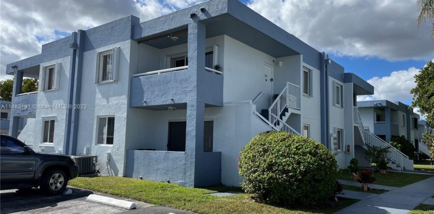 Condo in Miami, Florida, 1 bedroom  № 1863126