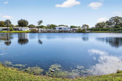Villa ou maison à vendre à Plantation, Floride: 3 chambres, 144.46 m2 № 2086242 - photo 3