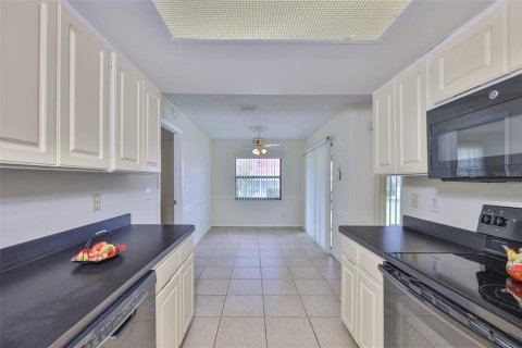 Casa en venta en Sun City Center, Florida, 2 dormitorios, 172.52 m2 № 1884260 - foto 15