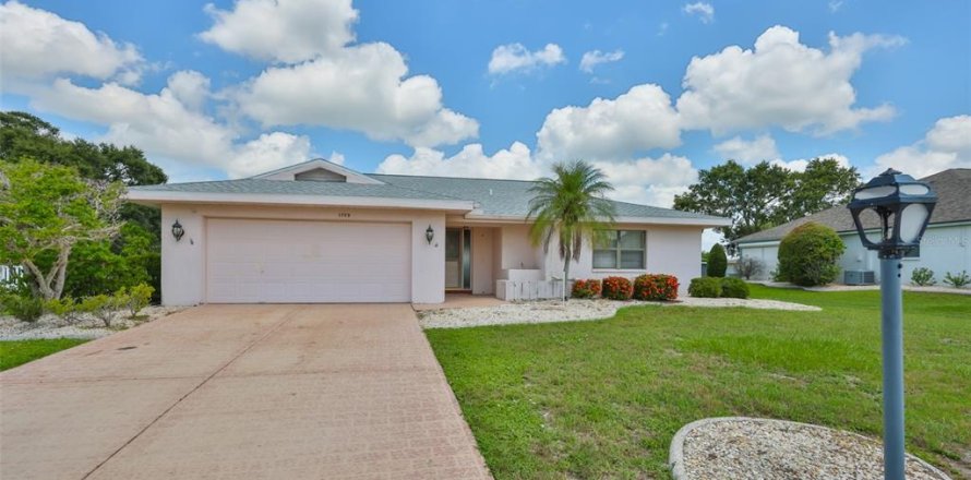 Casa en Sun City Center, Florida 2 dormitorios, 172.52 m2 № 1884260