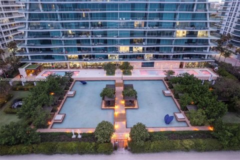 Condo in Surfside, Florida, 3 bedrooms  № 1983083 - photo 23