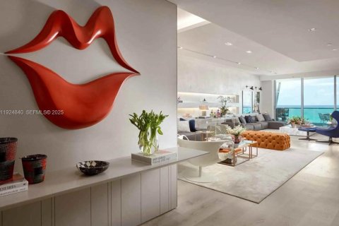 Condo in Surfside, Florida, 3 bedrooms  № 1983083