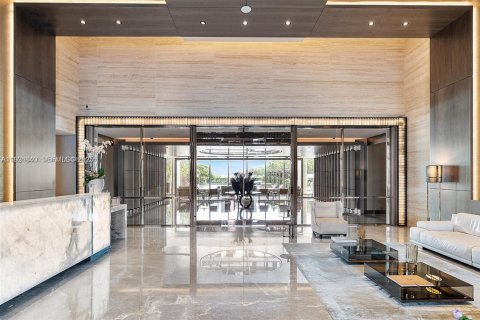 Condo in Surfside, Florida, 3 bedrooms  № 1983083 - photo 17