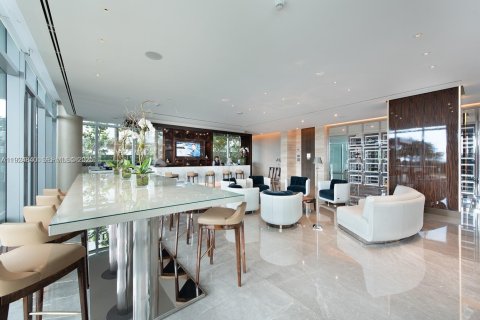 Condo in Surfside, Florida, 3 bedrooms  № 1983083 - photo 26