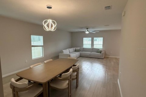 Villa ou maison à louer à Wesley Chapel, Floride: 5 chambres, 229.56 m2 № 2337330 - photo 5