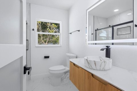 Casa en venta en Tampa, Florida, 4 dormitorios, 151.99 m2 № 2358498 - foto 23