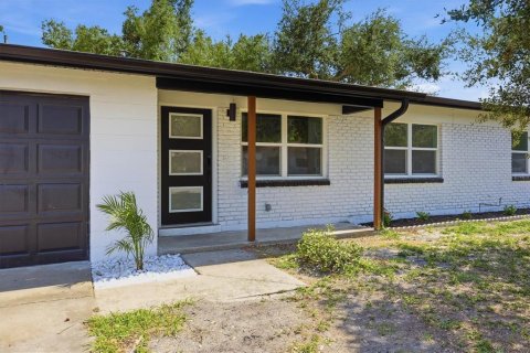 Casa en venta en Tampa, Florida, 4 dormitorios, 151.99 m2 № 2358498 - foto 29