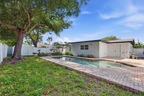 Casa en venta en Tampa, Florida, 4 dormitorios, 151.99 m2 № 2358498 - foto 26