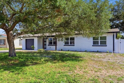 Casa en venta en Tampa, Florida, 4 dormitorios, 151.99 m2 № 2358498 - foto 28