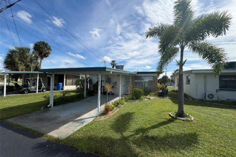House in Sun City Center, Florida 1 bedroom, 77.48 sq.m. № 2398811 - photo 19