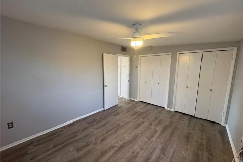 House in Sun City Center, Florida 1 bedroom, 77.48 sq.m. № 2398811 - photo 15