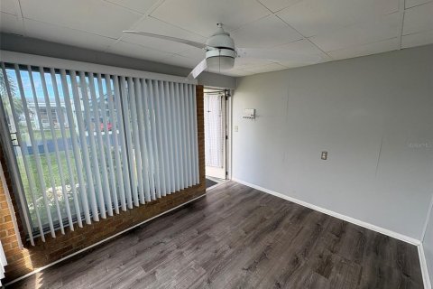 House in Sun City Center, Florida 1 bedroom, 77.48 sq.m. № 2398811 - photo 9