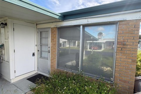 House in Sun City Center, Florida 1 bedroom, 77.48 sq.m. № 2398811 - photo 3