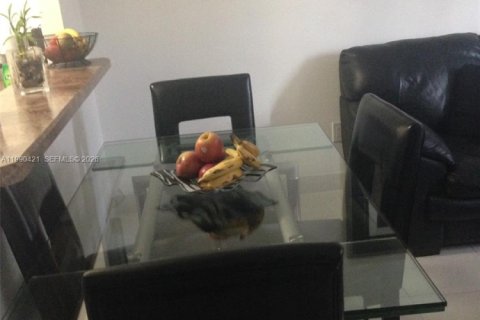 Снять в аренду кондоминиум в Майами, Флорида 1 спальня, 61.5м2, № 2052166 - фото 7