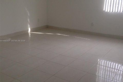 Снять в аренду кондоминиум в Майами, Флорида 1 спальня, 61.5м2, № 2052166 - фото 9