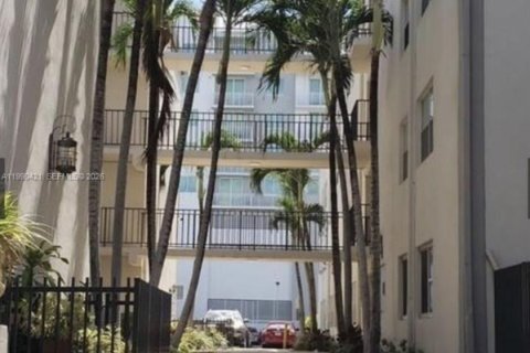 Снять в аренду кондоминиум в Майами, Флорида 1 спальня, 61.5м2, № 2052166 - фото 5