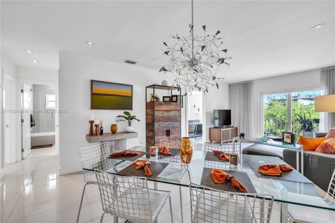 Condo in Bay Harbor Islands, Florida, 2 bedrooms  № 1937336 - photo 6