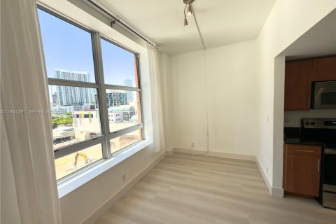 Copropriété à vendre à Miami, Floride: 2 chambres, 77.67 m2 № 1998690 - photo 8