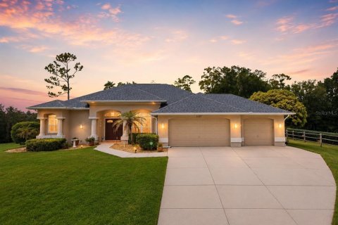 House in Spring Hill, Florida 3 bedrooms, 182.09 sq.m. № 2259423