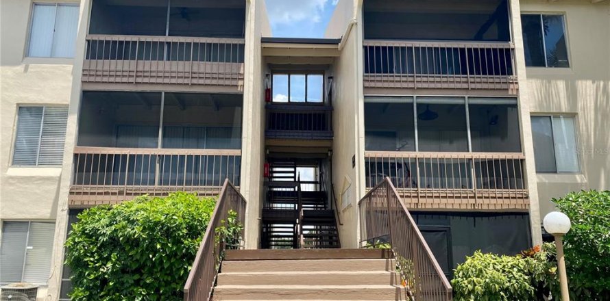 Condominio en Altamonte Springs, Florida, 1 dormitorio  № 1837713