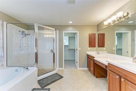 House in Palmetto, Florida 4 bedrooms, 270.25 sq.m. № 1907751 - photo 28