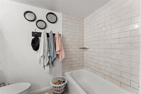 Copropriété à louer à Orlando, Floride: 2 chambres, 97.36 m2 № 2398853 - photo 6