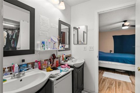 Copropriété à louer à Orlando, Floride: 2 chambres, 97.36 m2 № 2398853 - photo 12