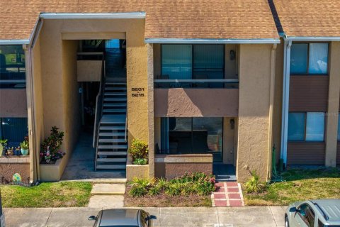 Copropriété à louer à Orlando, Floride: 2 chambres, 97.36 m2 № 2398853 - photo 29