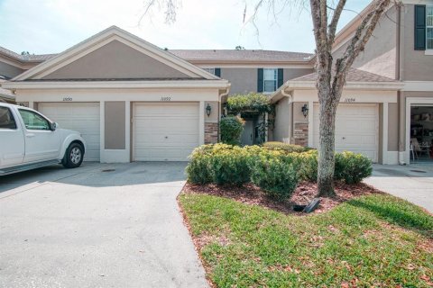 Townhouse in Tampa, Florida 2 bedrooms, 118.17 sq.m. № 2342111