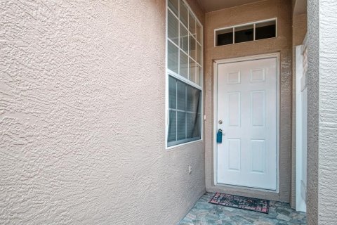 Townhouse in Tampa, Florida 2 bedrooms, 118.17 sq.m. № 2342111 - photo 4