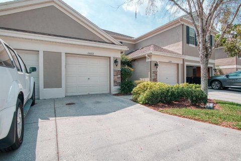 Townhouse in Tampa, Florida 2 bedrooms, 118.17 sq.m. № 2342111 - photo 2