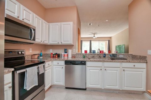 Townhouse in Tampa, Florida 2 bedrooms, 118.17 sq.m. № 2342111 - photo 12