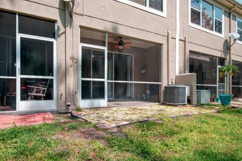 Townhouse in Tampa, Florida 2 bedrooms, 118.17 sq.m. № 2342111 - photo 23