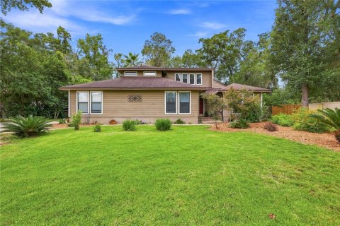 House in Gainesville, Florida 4 bedrooms, 181.44 sq.m. № 2359145