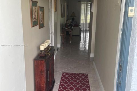 Copropriété à vendre à Margate, Floride: 2 chambres, 92.9 m2 № 1715424 - photo 5