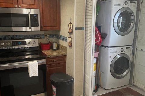 Copropriété à vendre à Margate, Floride: 2 chambres, 92.9 m2 № 1715424 - photo 10