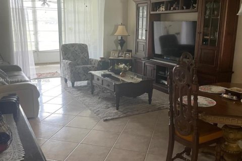 Copropriété à vendre à Margate, Floride: 2 chambres, 92.9 m2 № 1715424 - photo 4