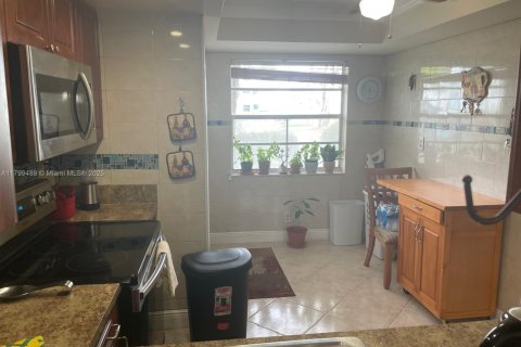 Copropriété à vendre à Margate, Floride: 2 chambres, 92.9 m2 № 1715424 - photo 12